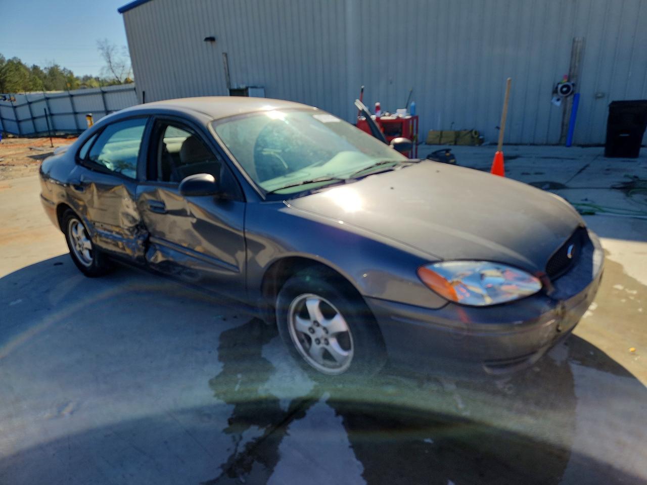 2005 FORD TAURUS SE photo 4