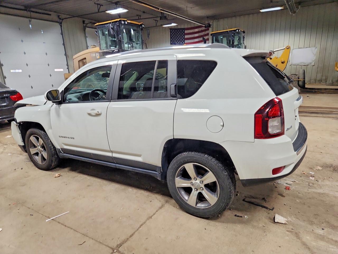 2017 JEEP COMPASS LATITUDE photo 2
