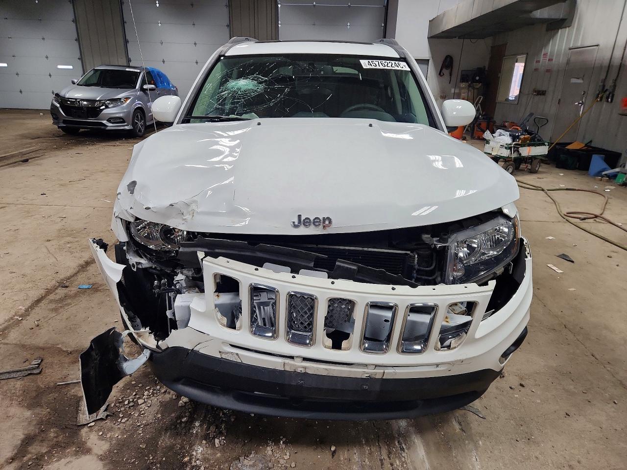 2017 JEEP COMPASS LATITUDE photo 5