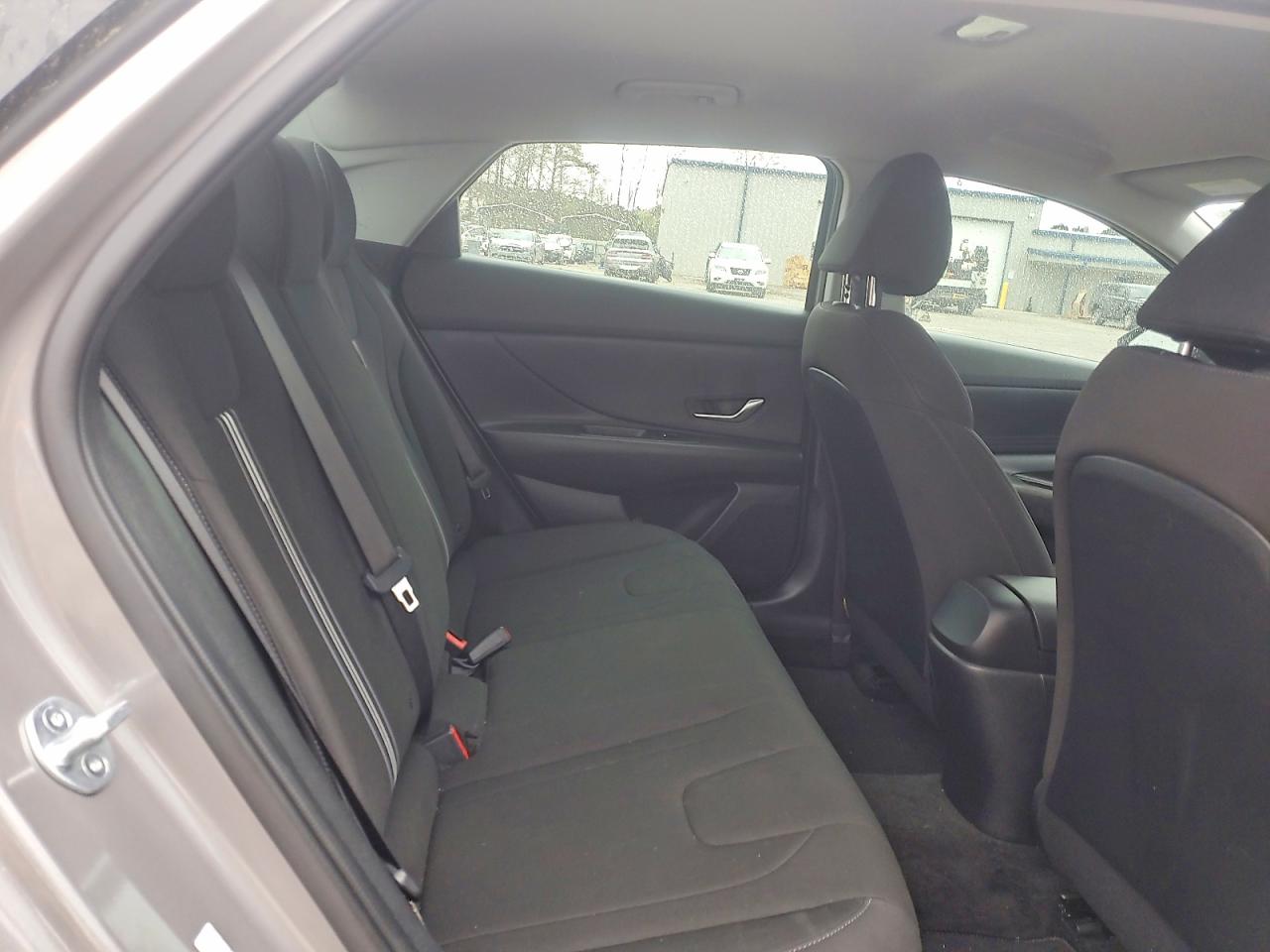 2023 HYUNDAI ELANTRA photo 10