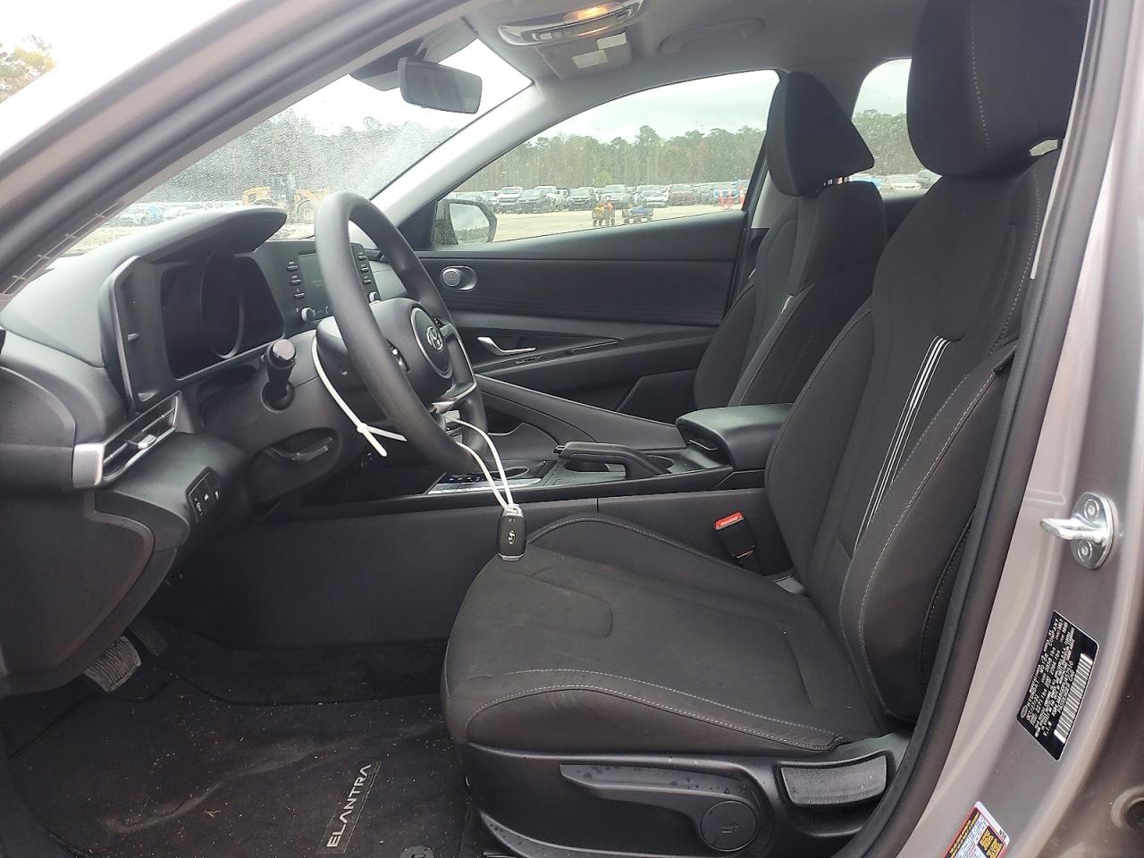 2023 HYUNDAI ELANTRA photo 7