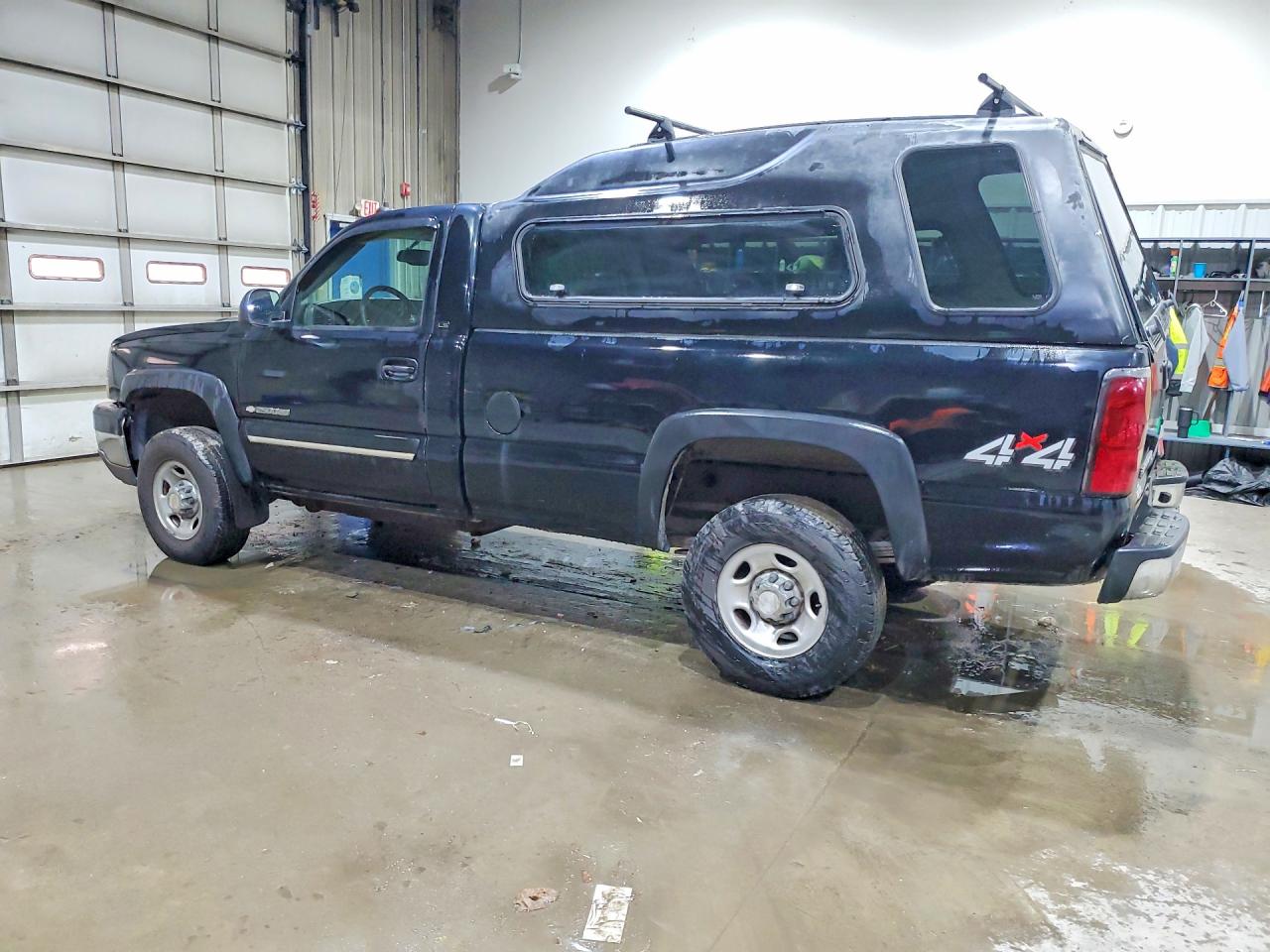 2004 CHEVROLET SILVERADO K2500 HEAVY DUTY photo 3