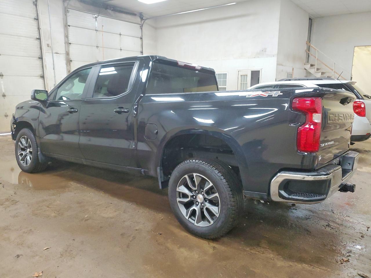 2023 CHEVROLET SILVERADO K1500 LT-L photo 4