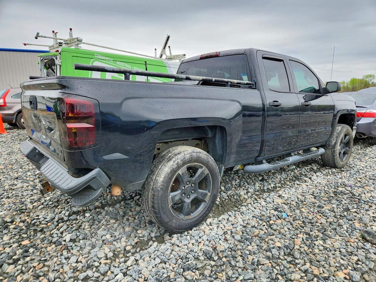 2015 CHEVROLET SILVERADO C1500 photo 3