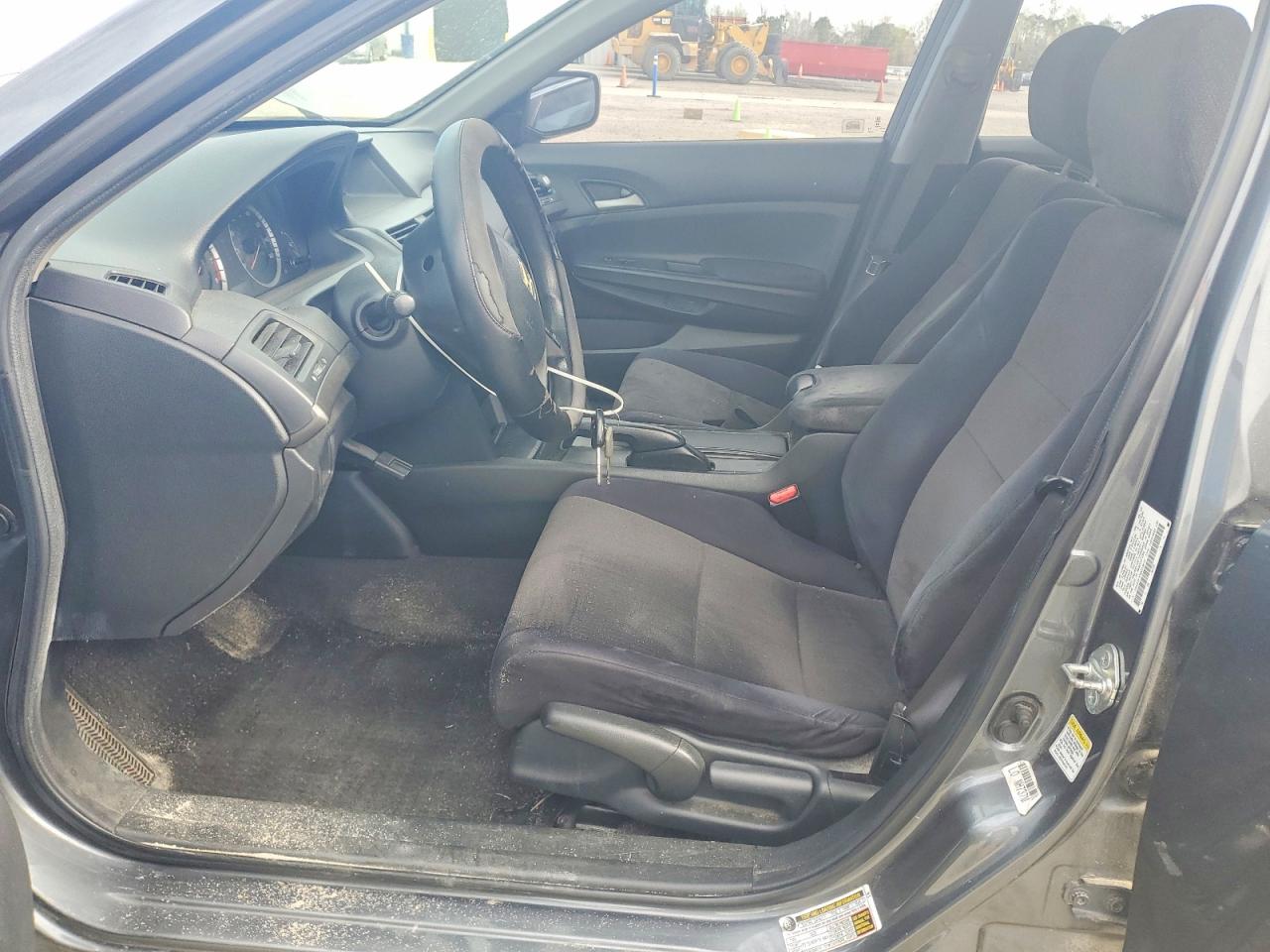 2010 HONDA ACCORD LX photo 13