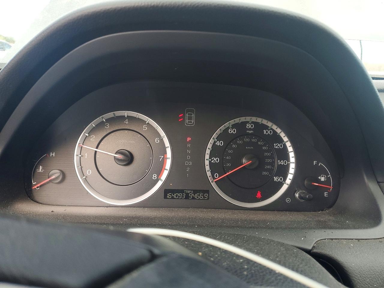 2010 HONDA ACCORD LX photo 17
