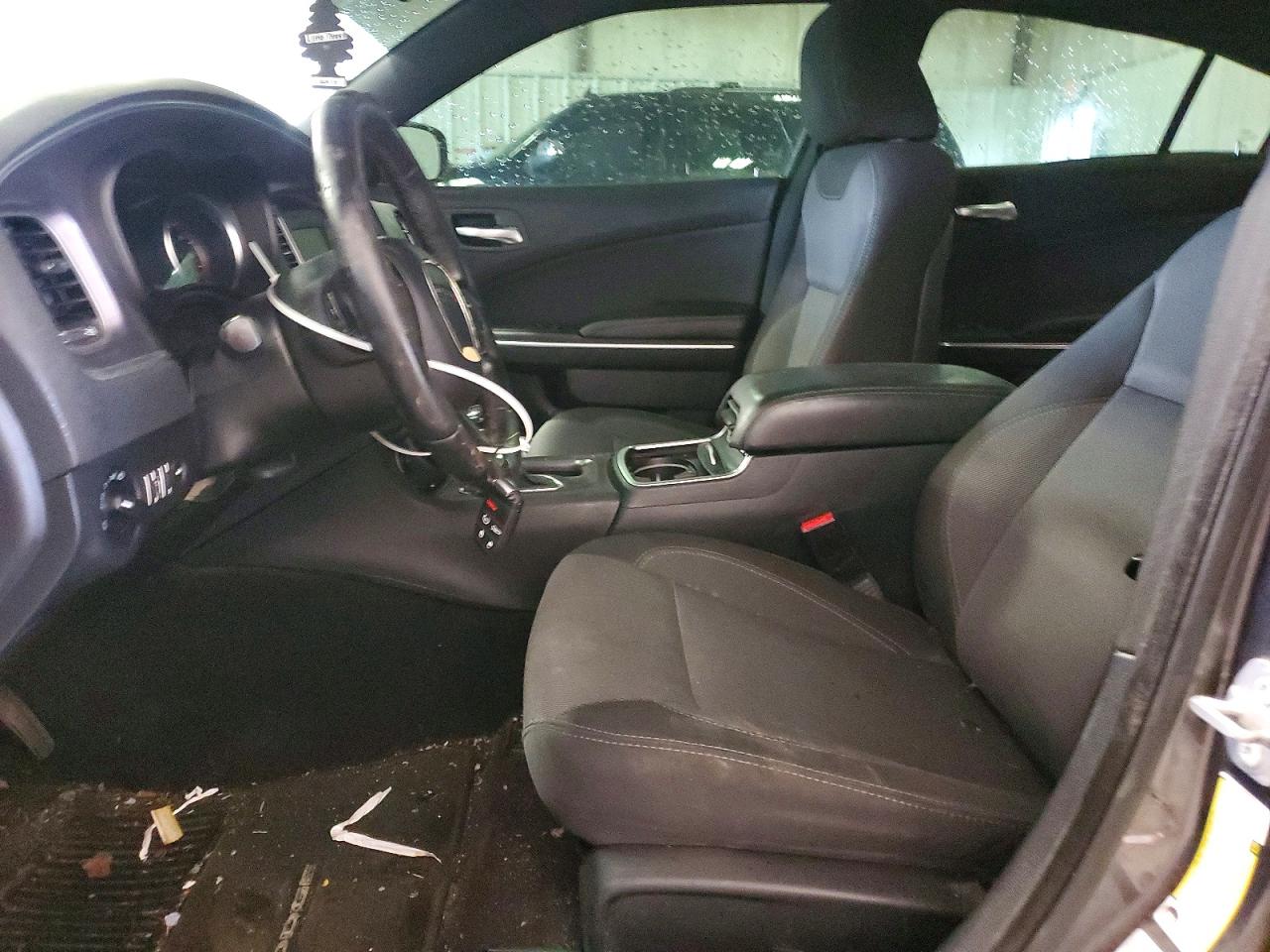 2017 DODGE CHARGER SE photo 13