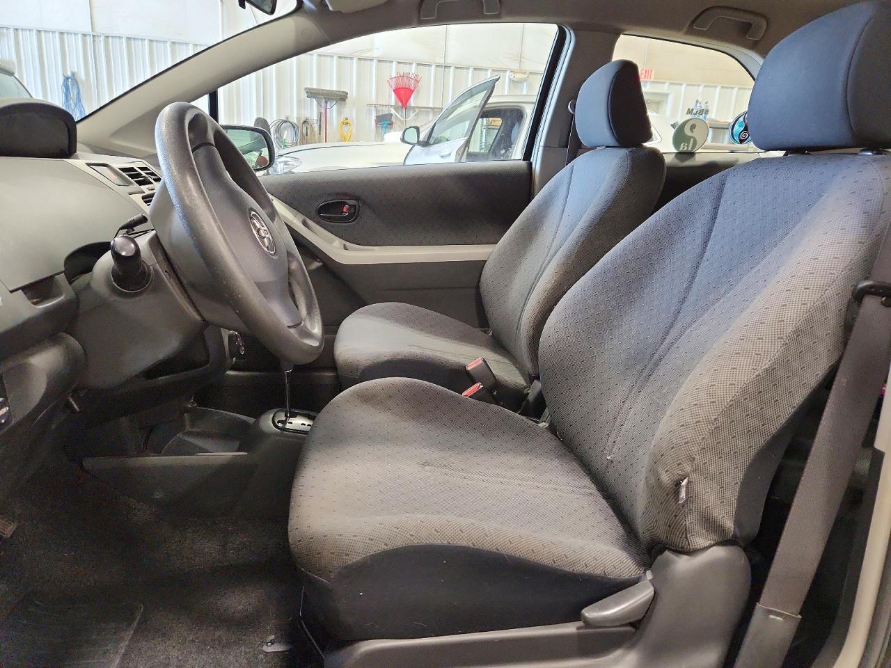 2010 TOYOTA YARIS BASE photo 7