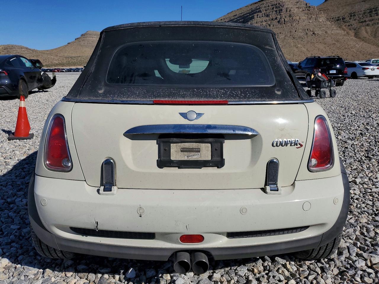 2008 MINI COOPER S photo 6