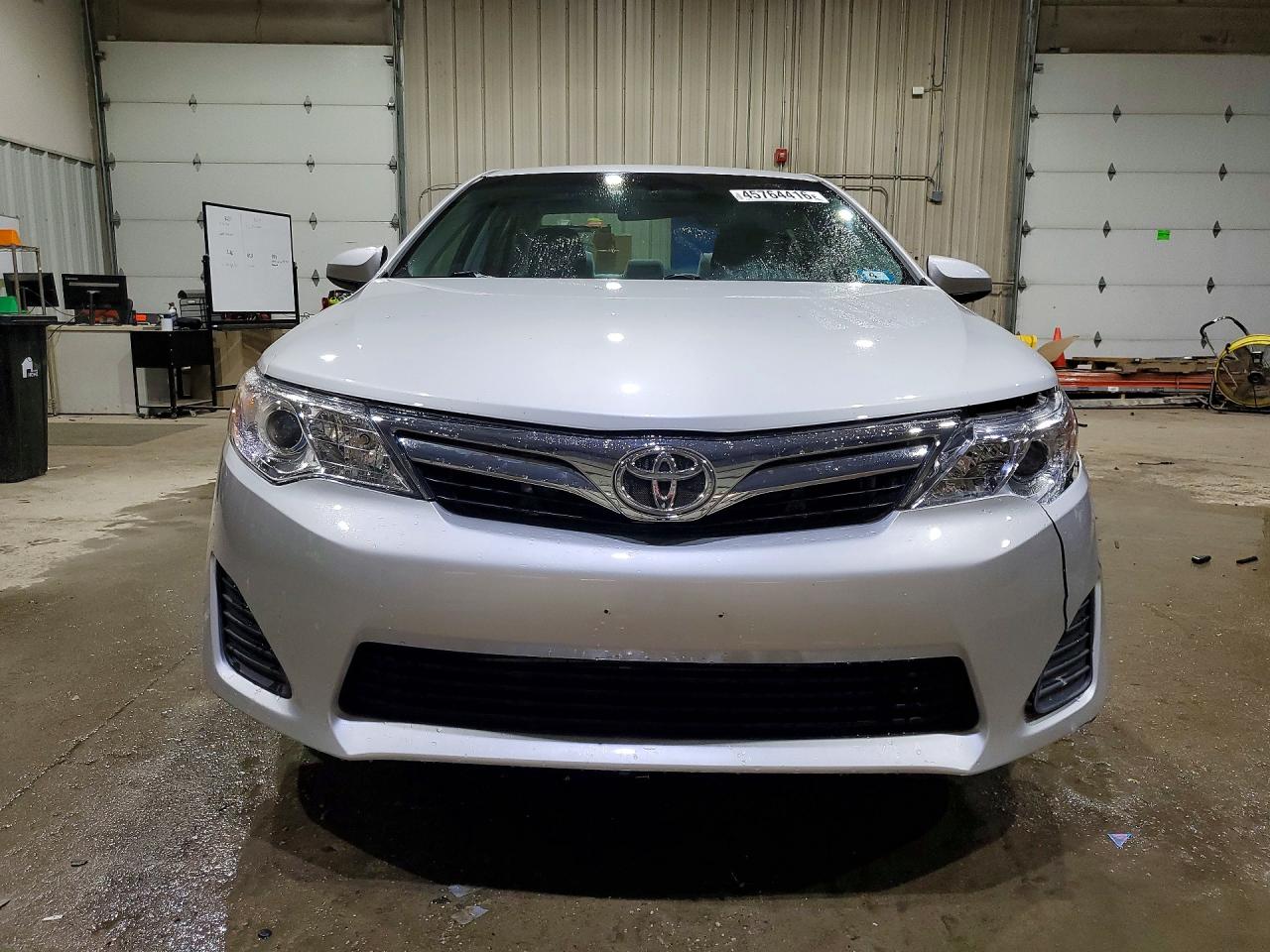 2014 TOYOTA CAMRY LE photo 9