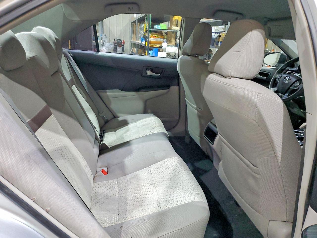 2014 TOYOTA CAMRY LE photo 19