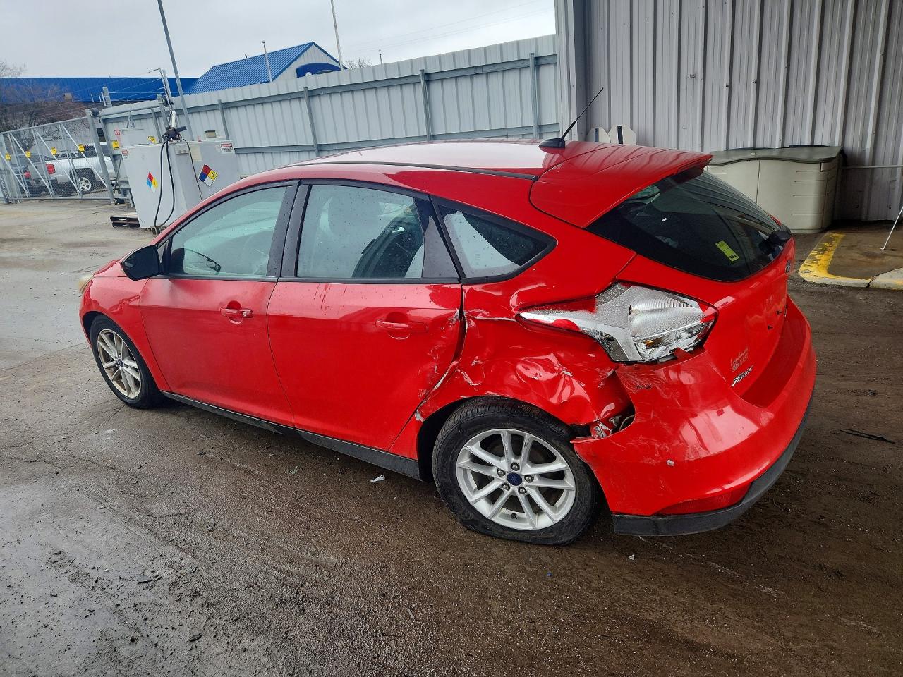 2015 FORD FOCUS SE photo 3
