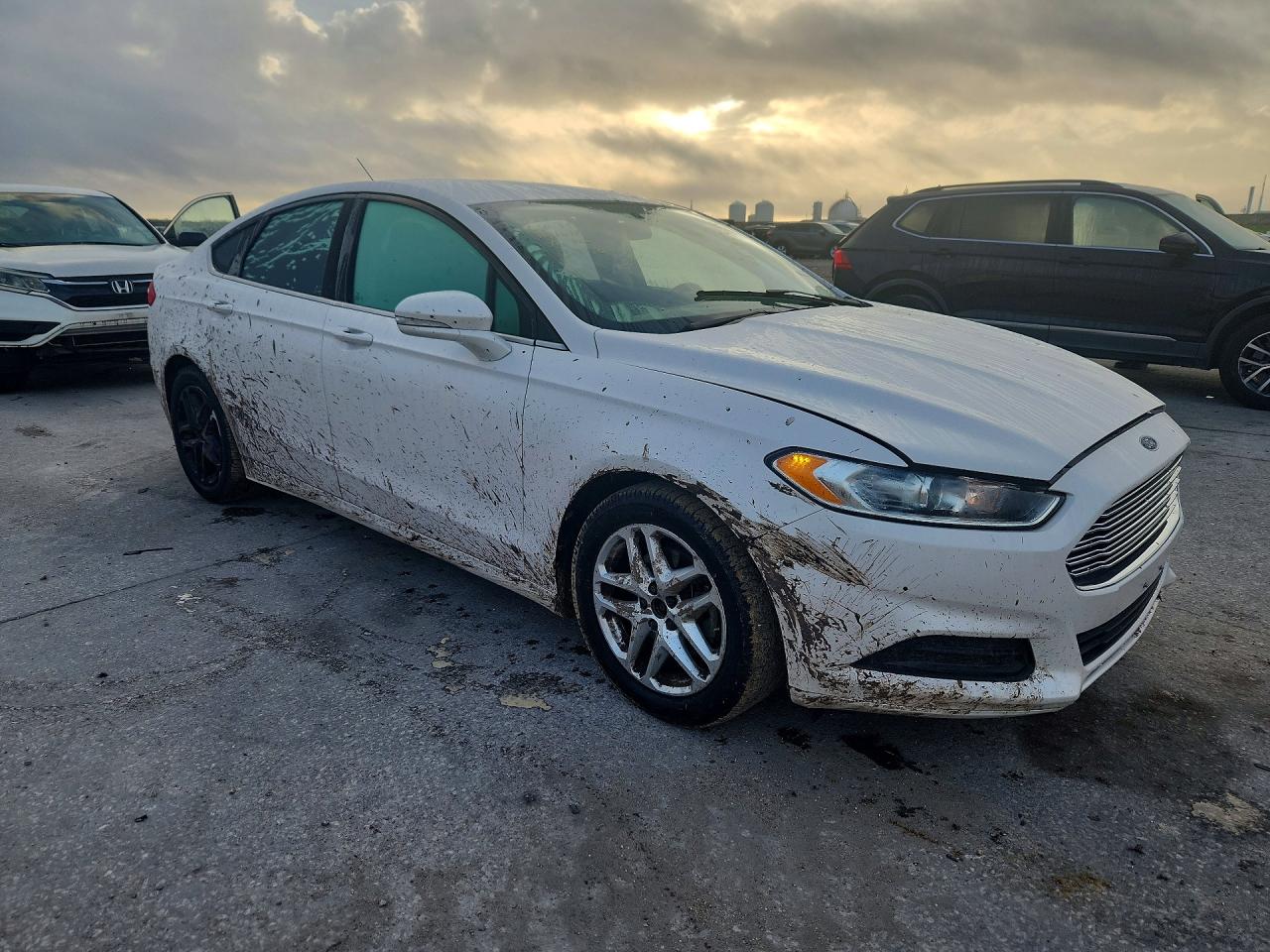 2016 FORD FUSION SE photo 4