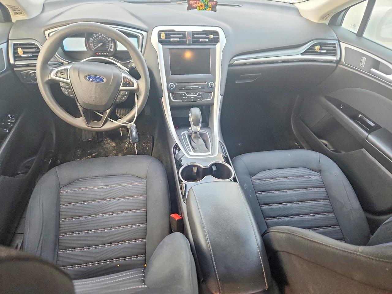 2016 FORD FUSION SE photo 8