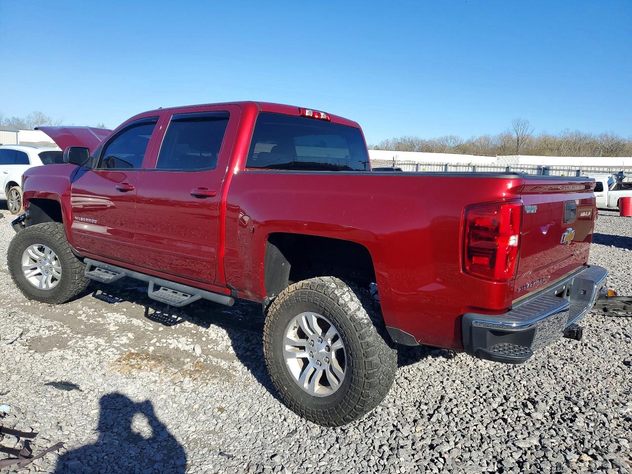 2018 CHEVROLET SILVERADO C1500 LT photo 2