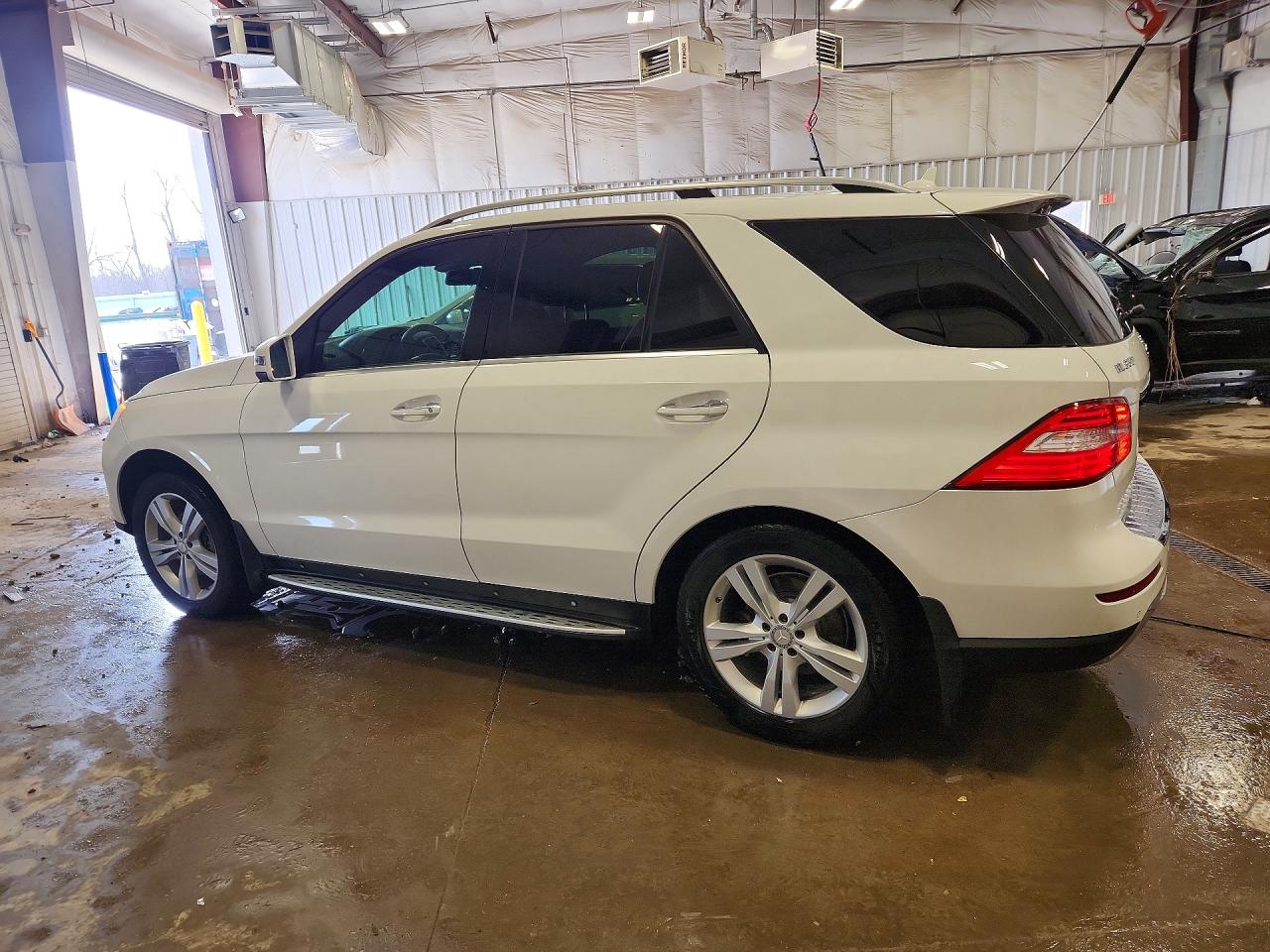 2015 MERCEDES-BENZ ML 350 4MATIC photo 2