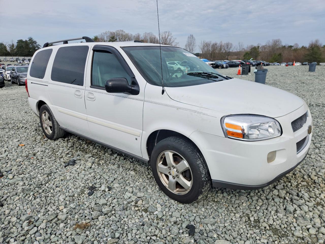 2008 CHEVROLET UPLANDER LT photo 4
