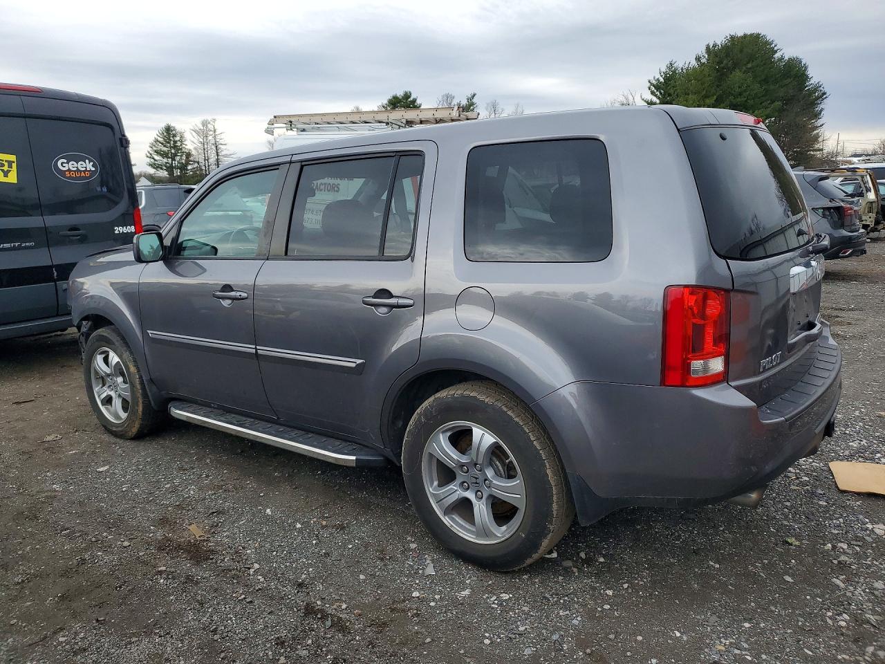 2015 HONDA PILOT EXL photo 2