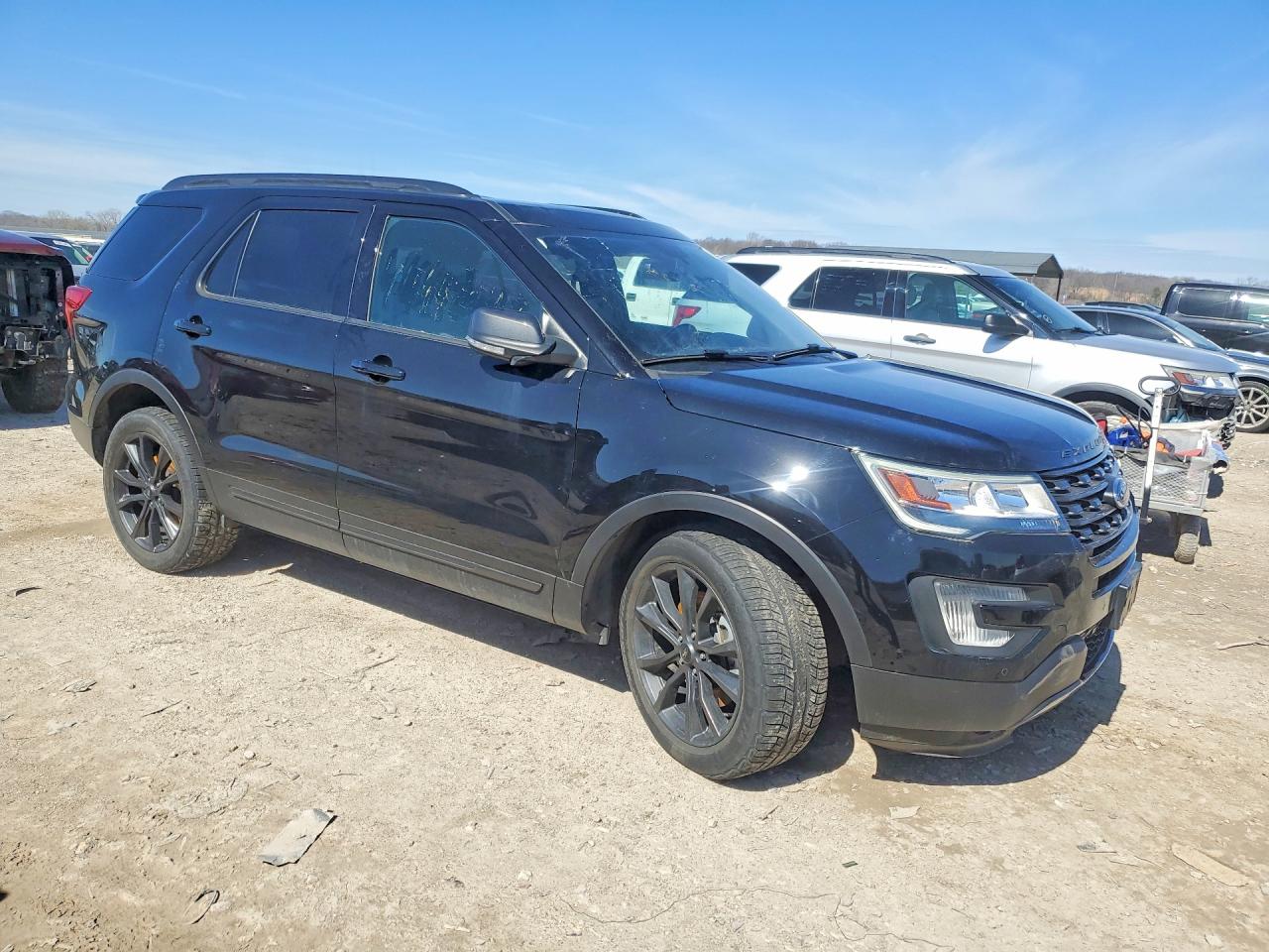 2017 FORD EXPLORER photo 4