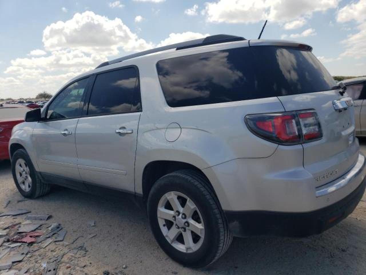 2016 GMC ACADIA SLE photo 2