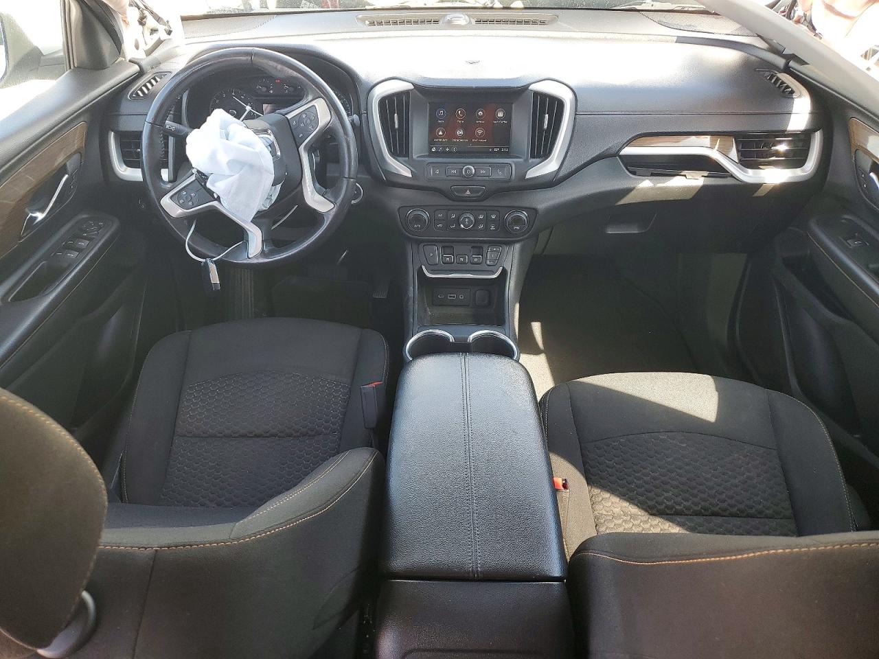 2018 GMC TERRAIN SLE photo 8