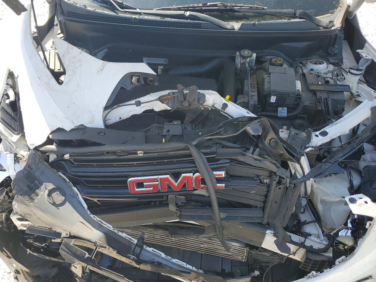 2018 GMC TERRAIN SLE photo 12