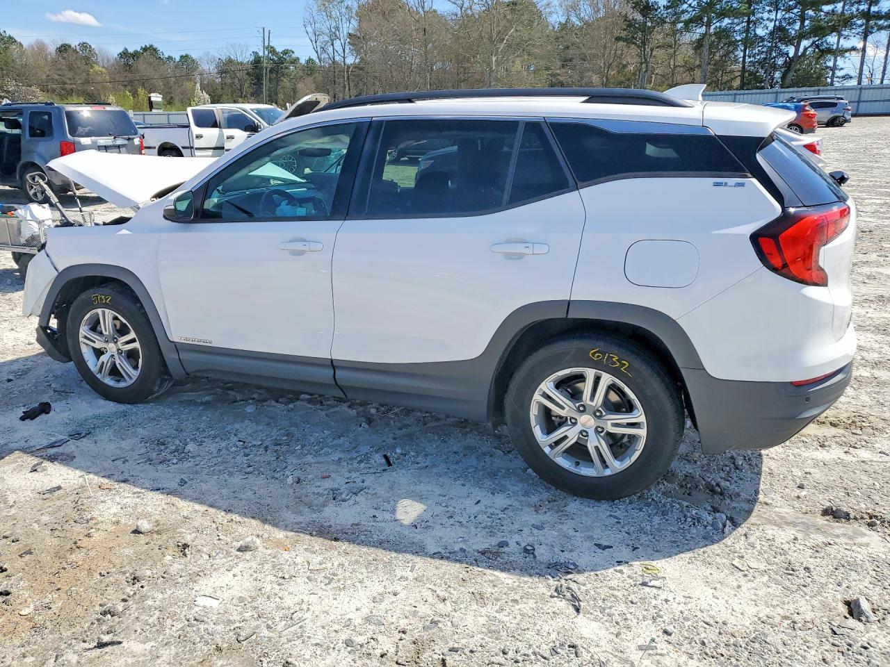 2018 GMC TERRAIN SLE photo 2