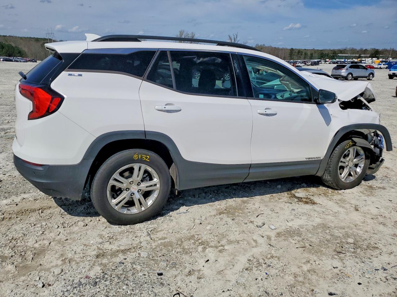 2018 GMC TERRAIN SLE photo 3