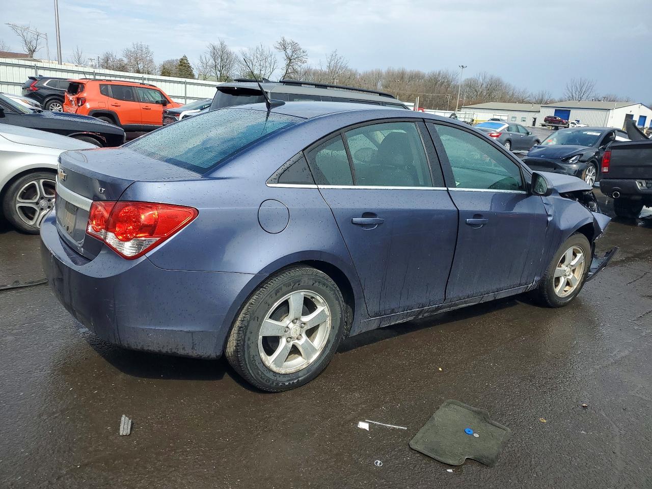 2013 CHEVROLET CRUZE LT photo 3