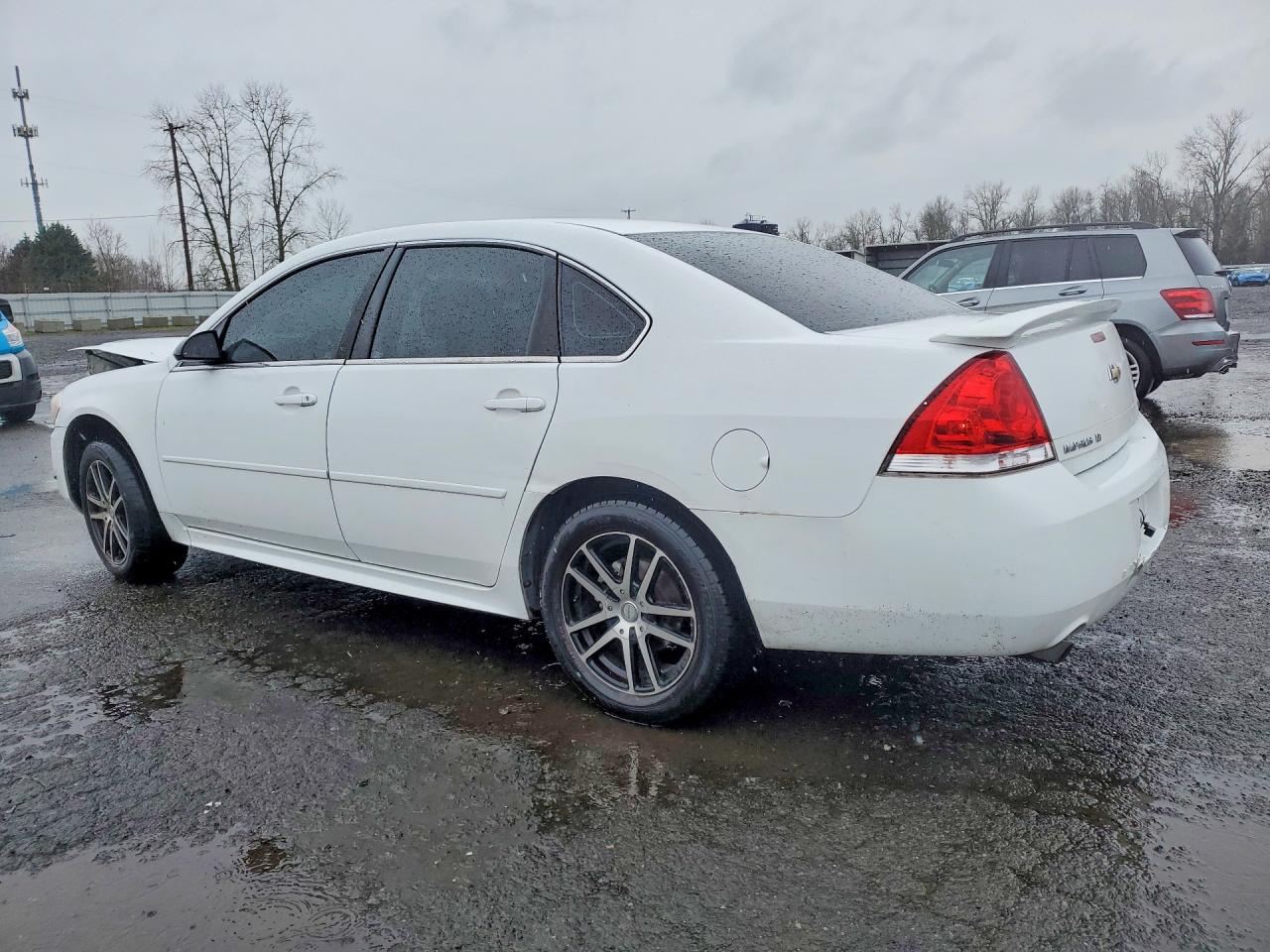 2012 CHEVROLET IMPALA LT photo 2