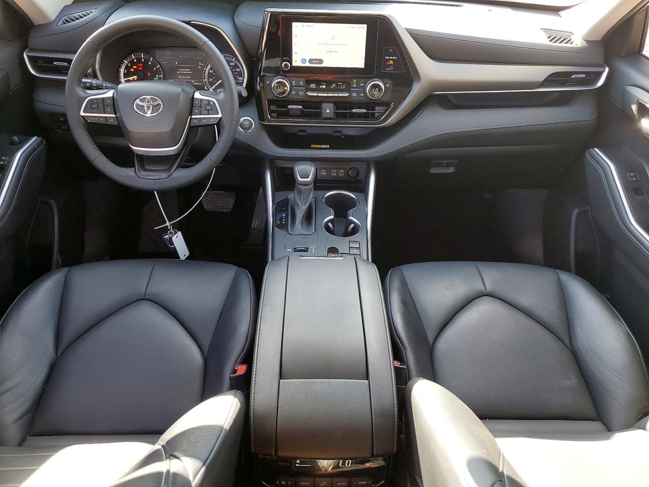 2023 TOYOTA HIGHLANDER XLE photo 15