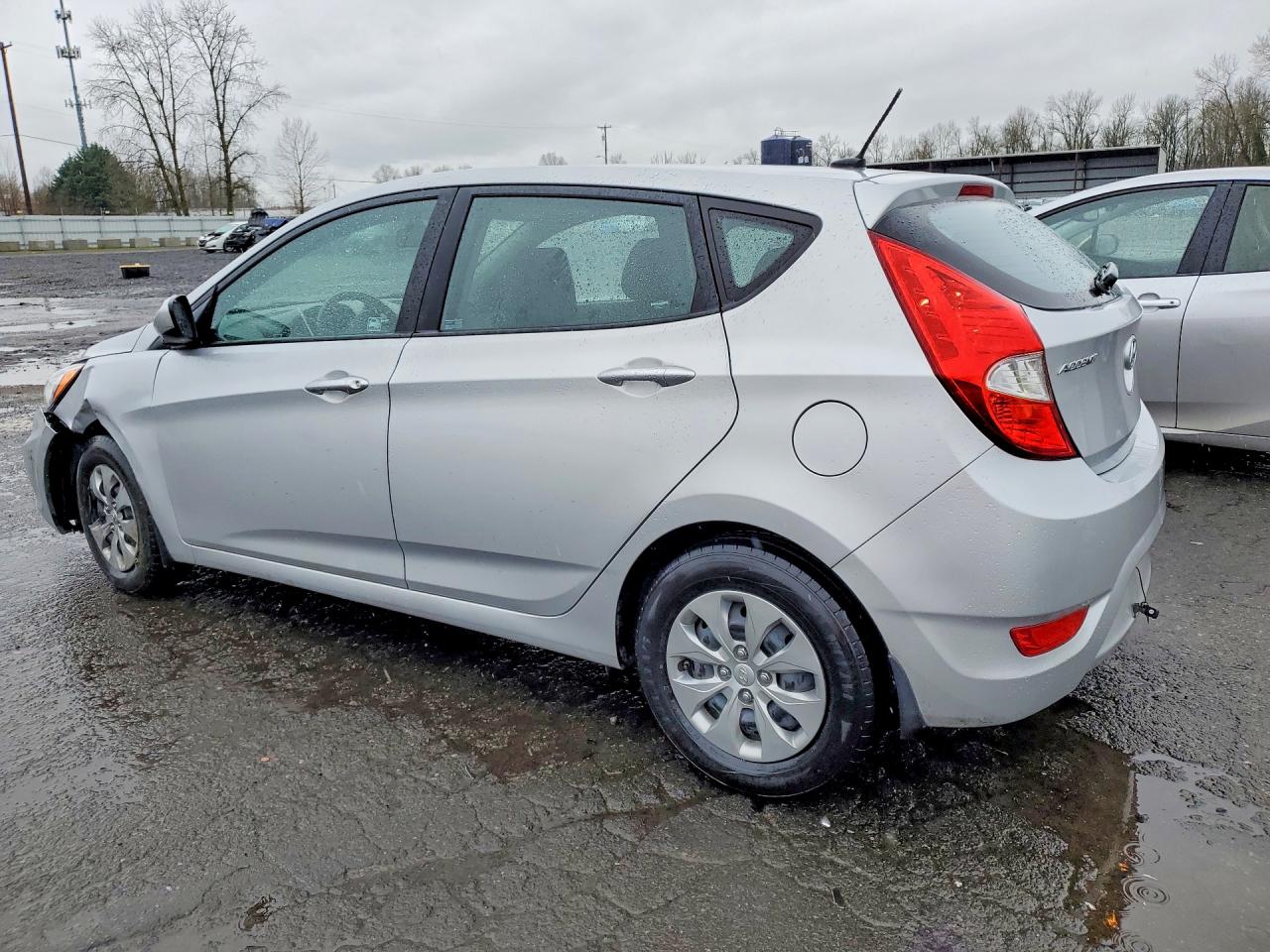 2017 HYUNDAI ACCENT SE photo 2
