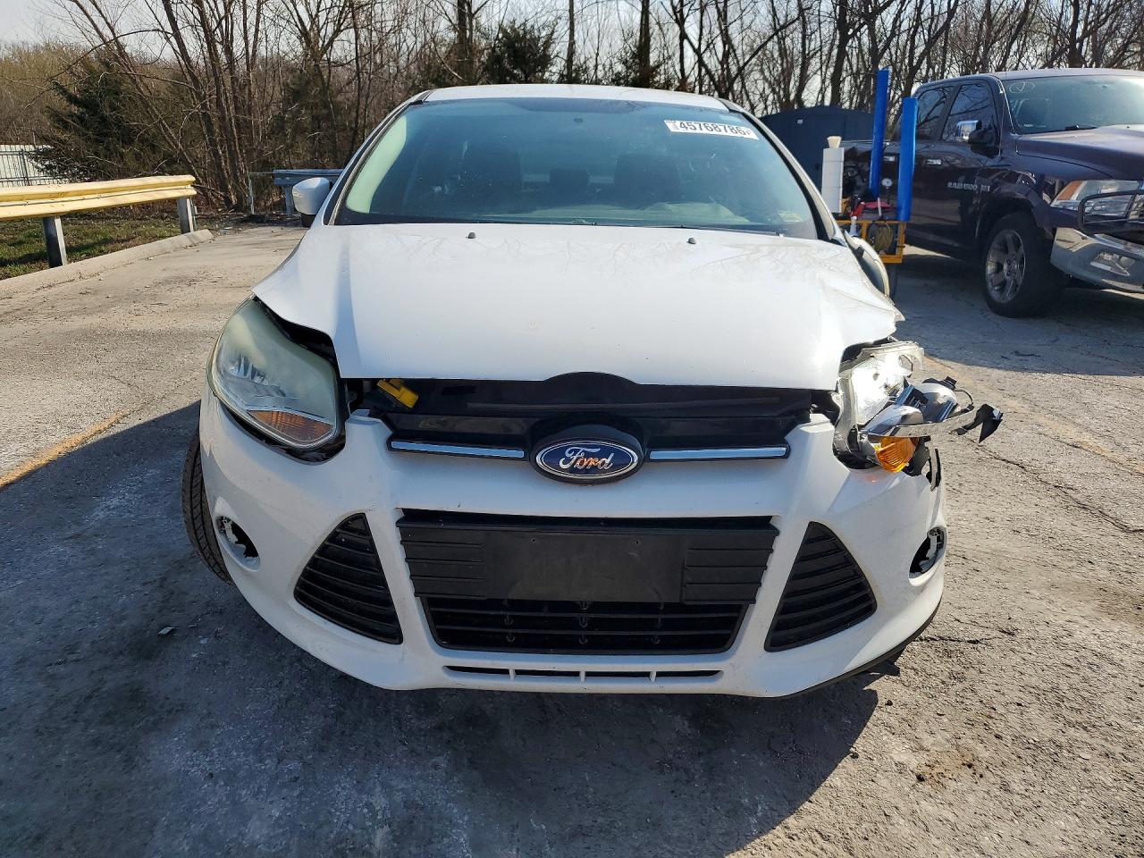2013 FORD FOCUS photo 5