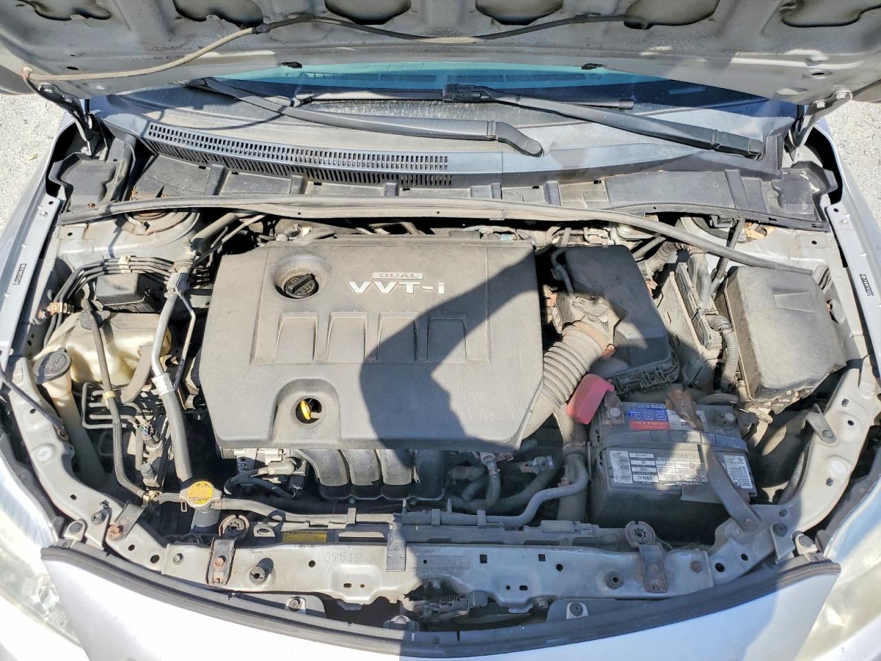 2010 TOYOTA COROLLA LE photo 11