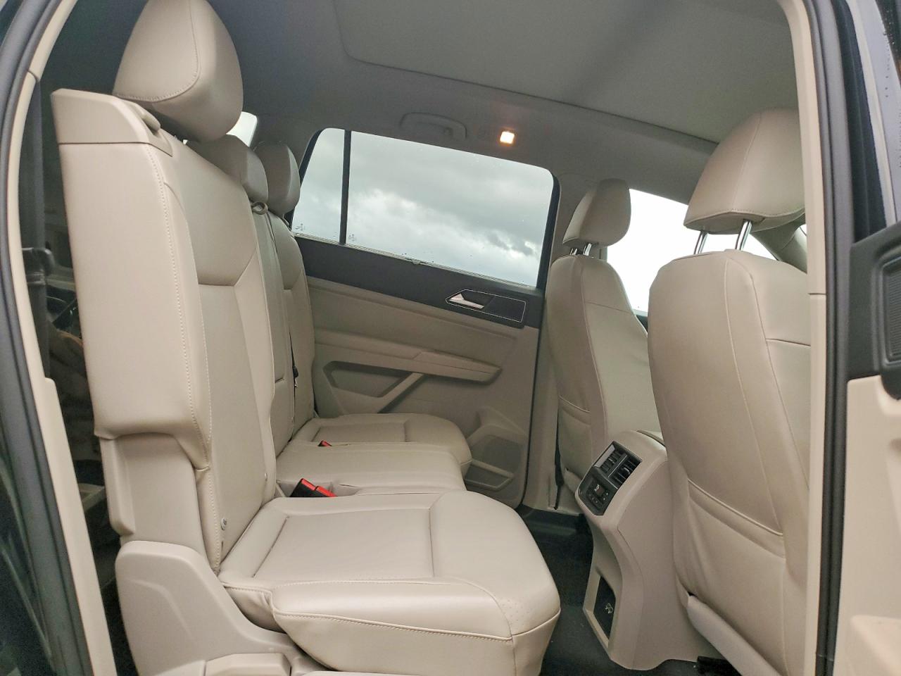 2018 VOLKSWAGEN ATLAS photo 21