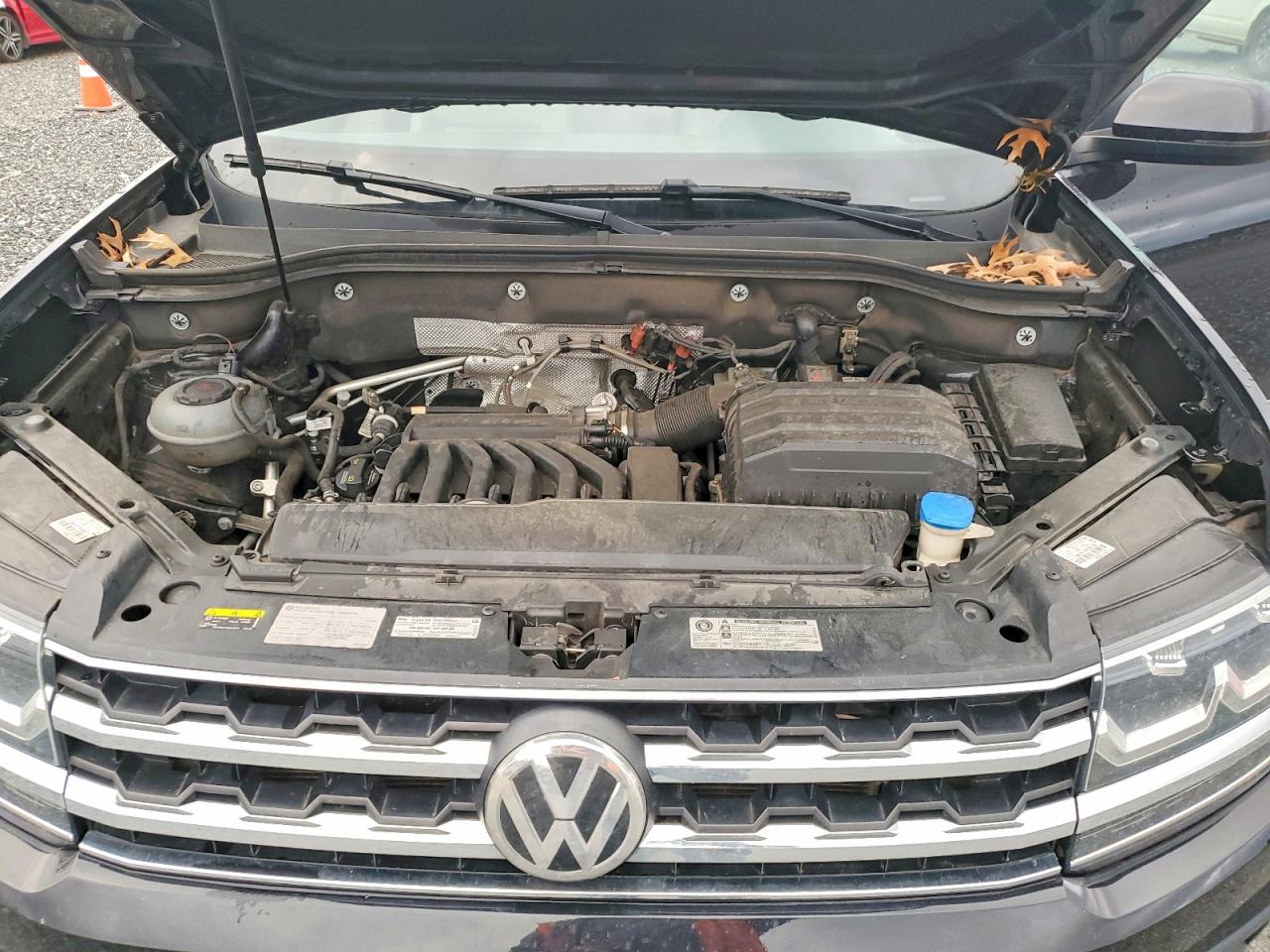 2018 VOLKSWAGEN ATLAS photo 23