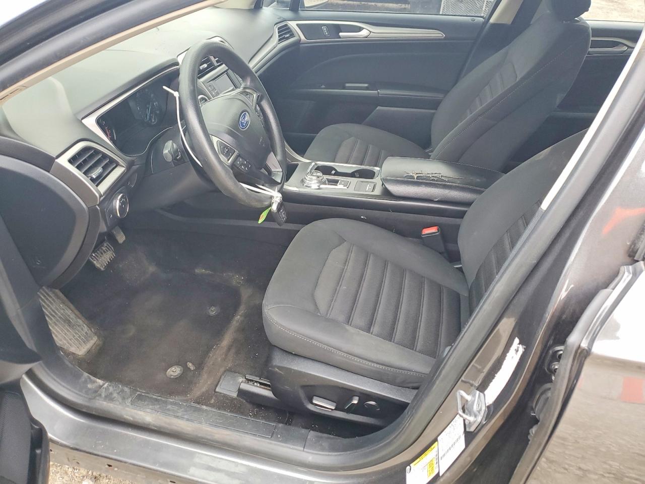 2018 FORD FUSION SE photo 19