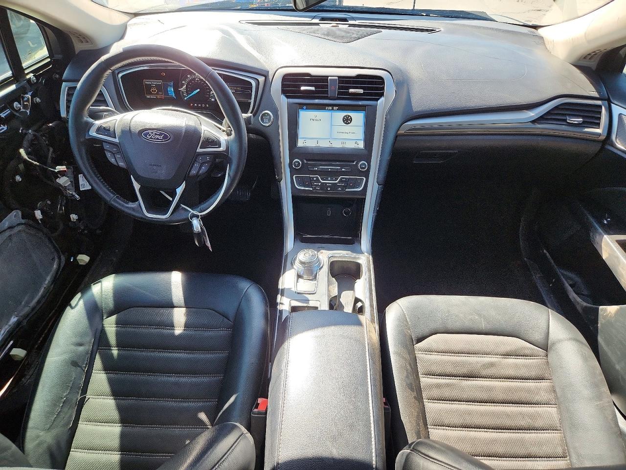 2017 FORD FUSION SE photo 22