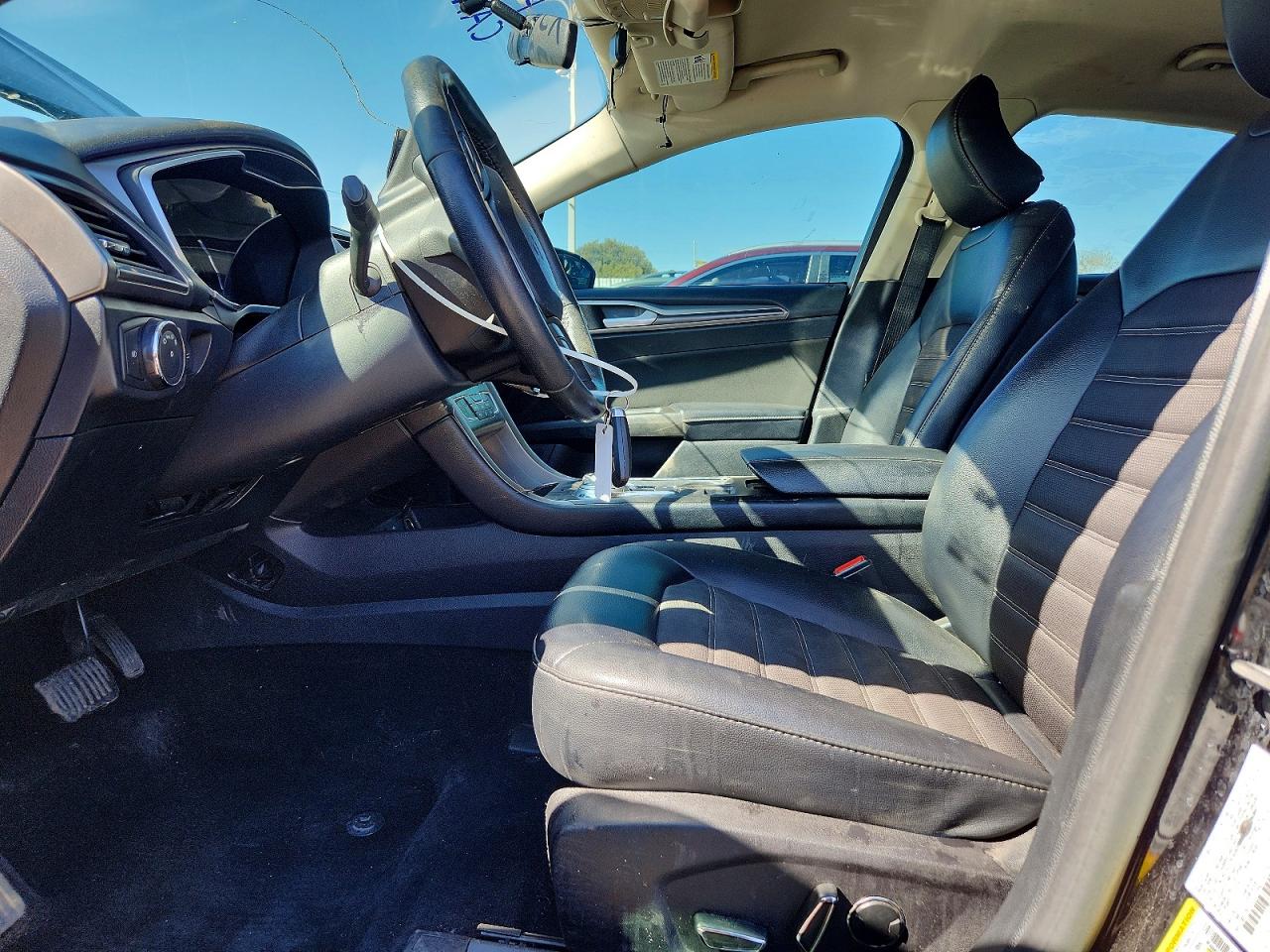 2017 FORD FUSION SE photo 19
