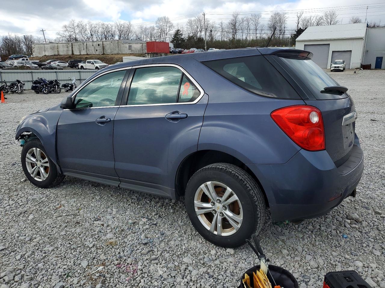 2013 CHEVROLET EQUINOX LS photo 2