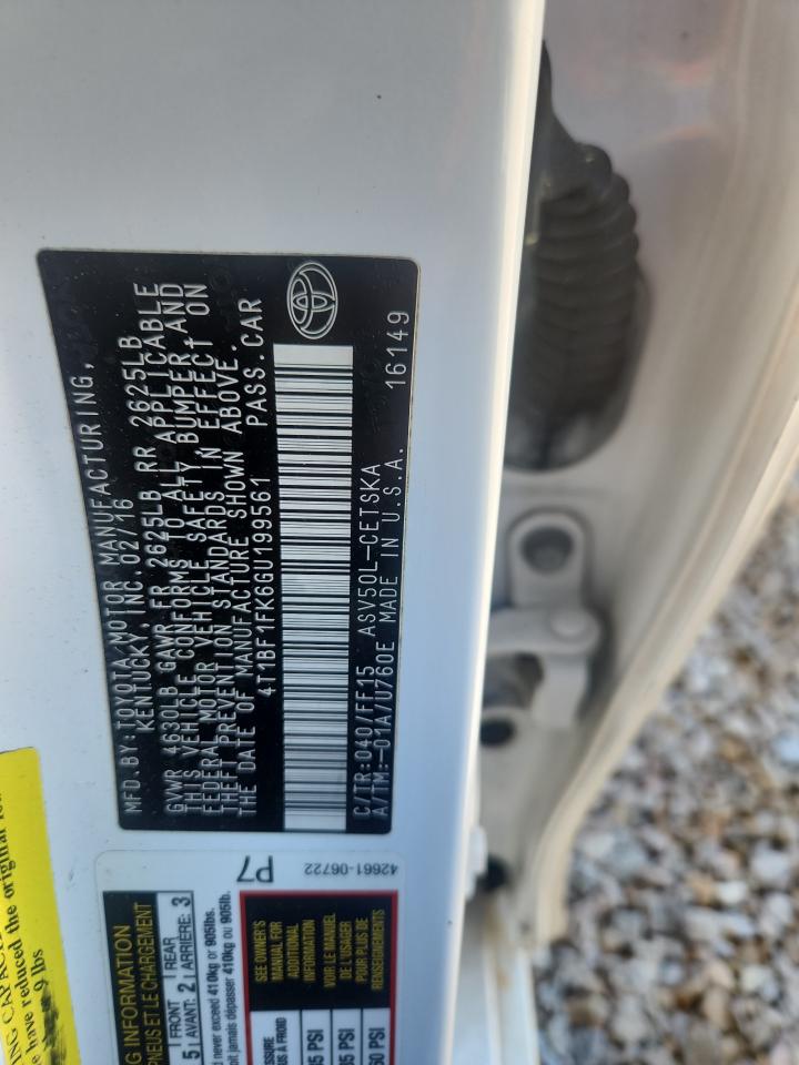 2016 TOYOTA CAMRY SE photo 27