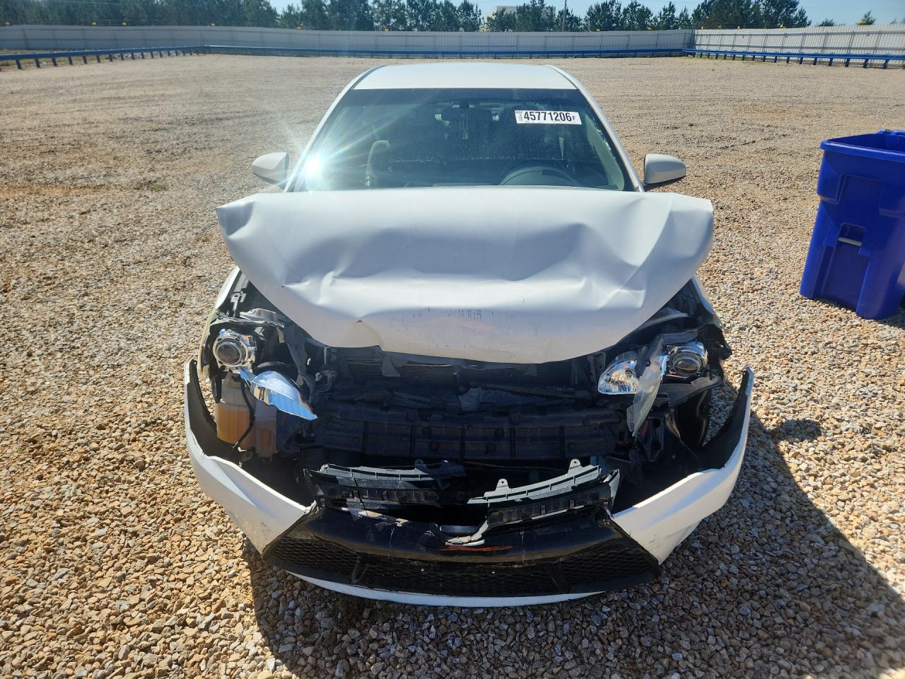 2016 TOYOTA CAMRY SE photo 9