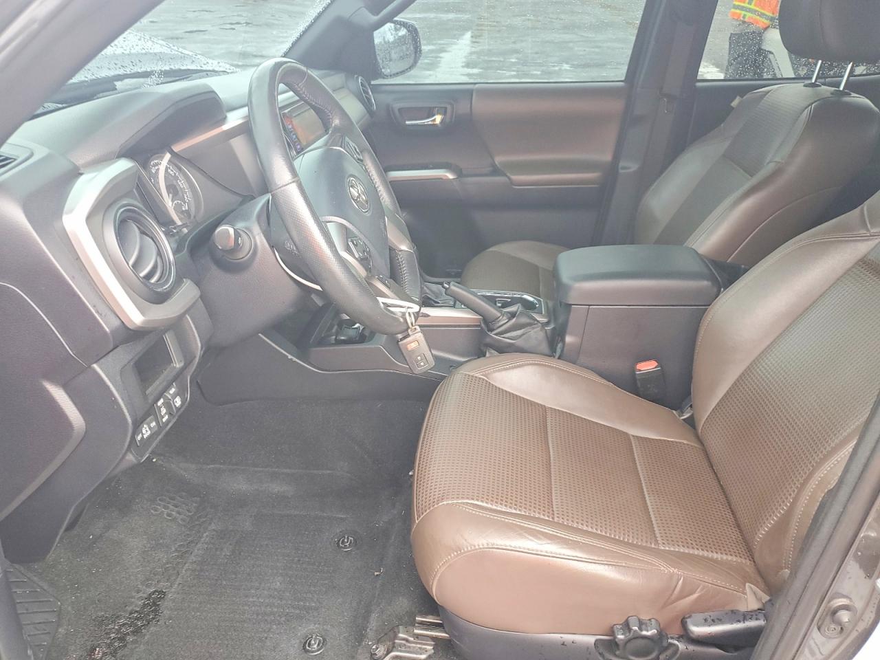 2017 TOYOTA TACOMA LIMITED photo 7