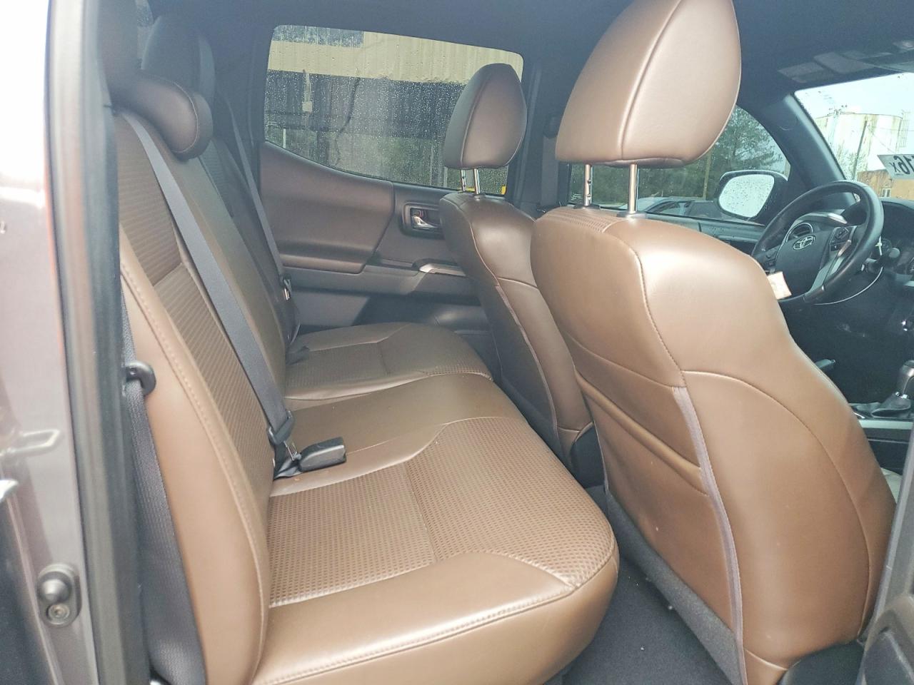 2017 TOYOTA TACOMA LIMITED photo 10