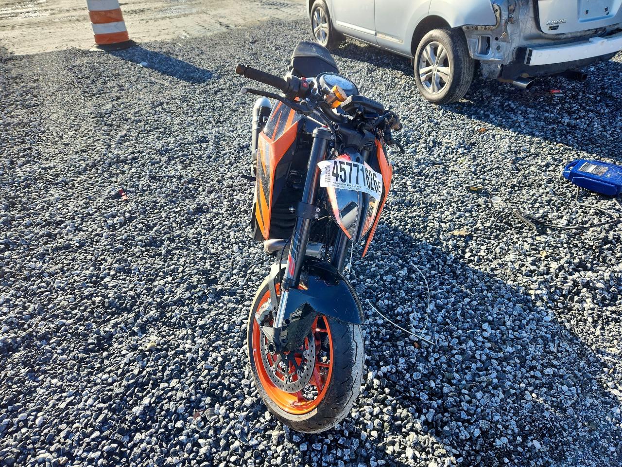 2019 KTM 1290 SUPER DUKE R photo 2