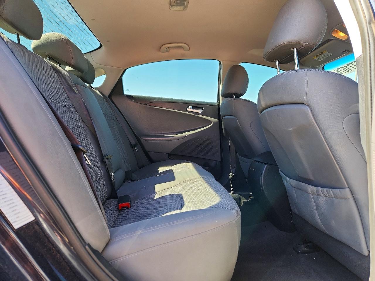 2013 HYUNDAI SONATA GLS photo 10