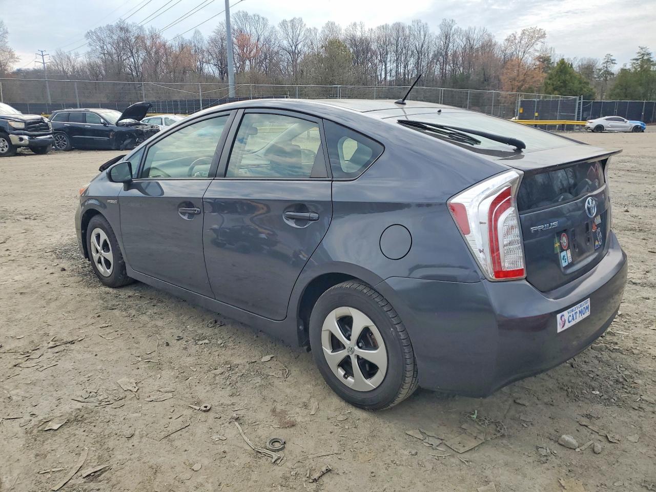 2015 TOYOTA PRIUS TWO photo 3