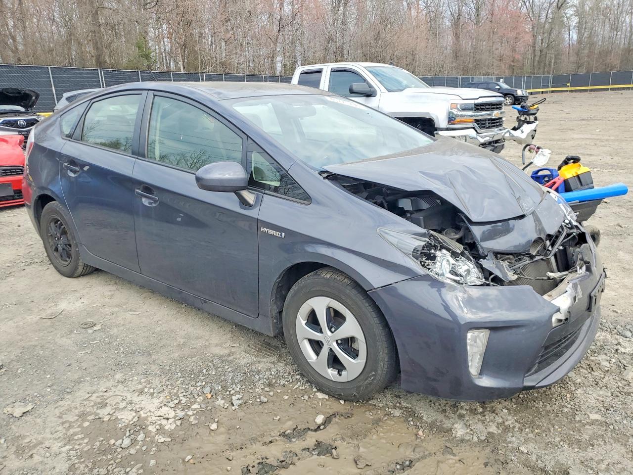 2015 TOYOTA PRIUS TWO photo 7