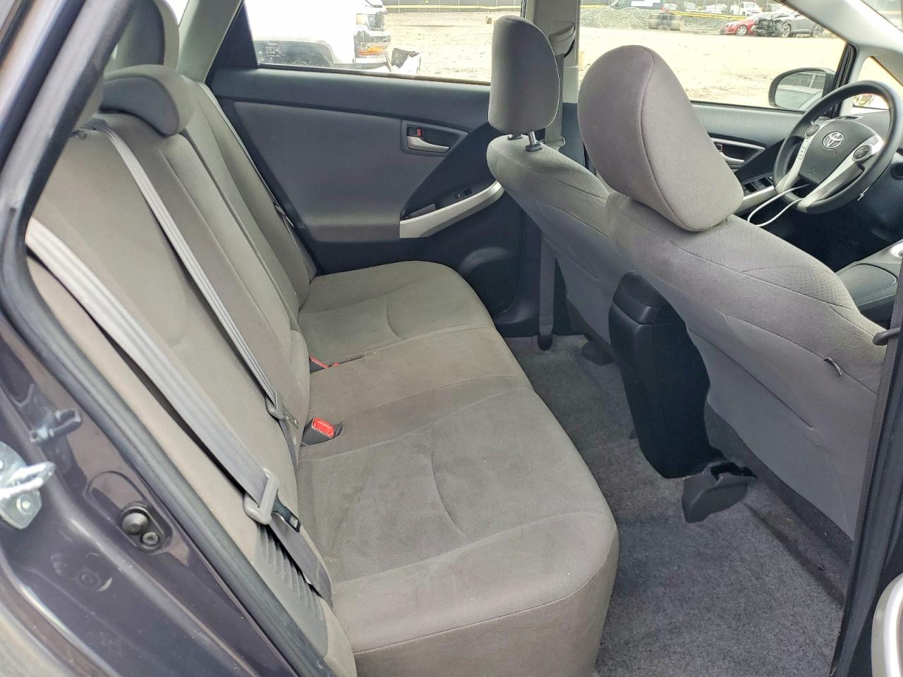 2015 TOYOTA PRIUS TWO photo 19