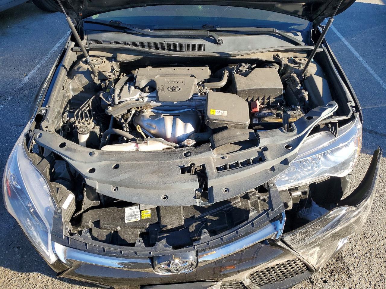 2017 TOYOTA CAMRY SE photo 21